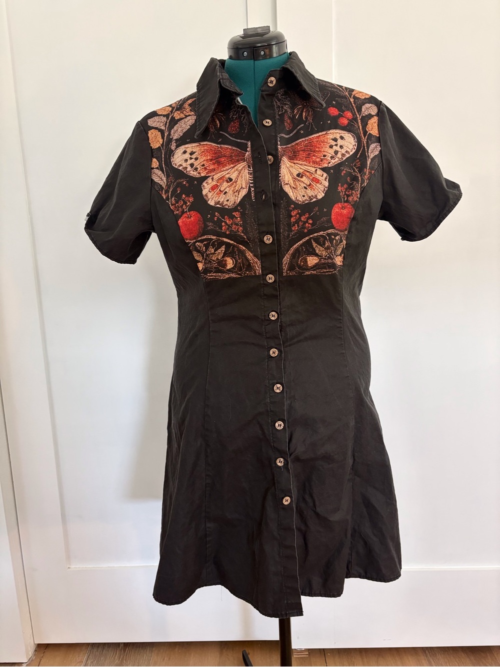 Black Short-Sleeve Button-Down Shirt Dress with Butterfly & Apple Print